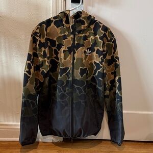 ADIDAS MEN'S ORIGINALS CAMOUFLAGE WINDBREAKER CAMO FULL ZIP JACKET WITH HOOD